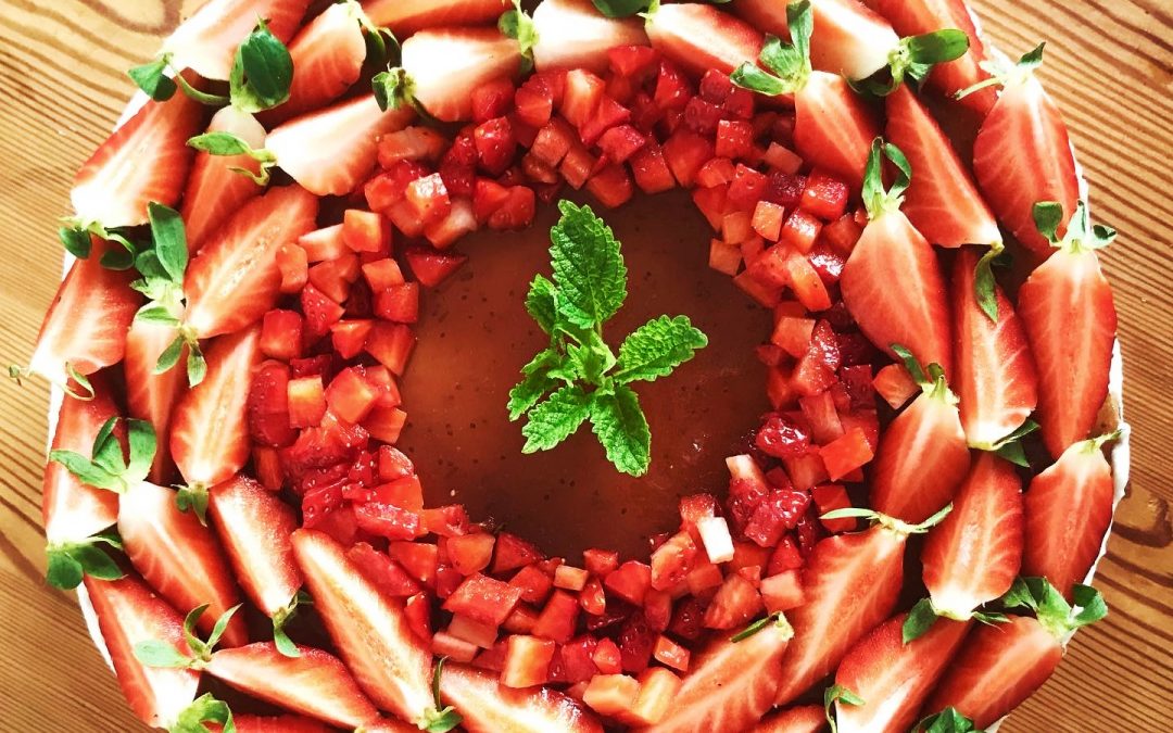 Erdbeere-Holunder Torte